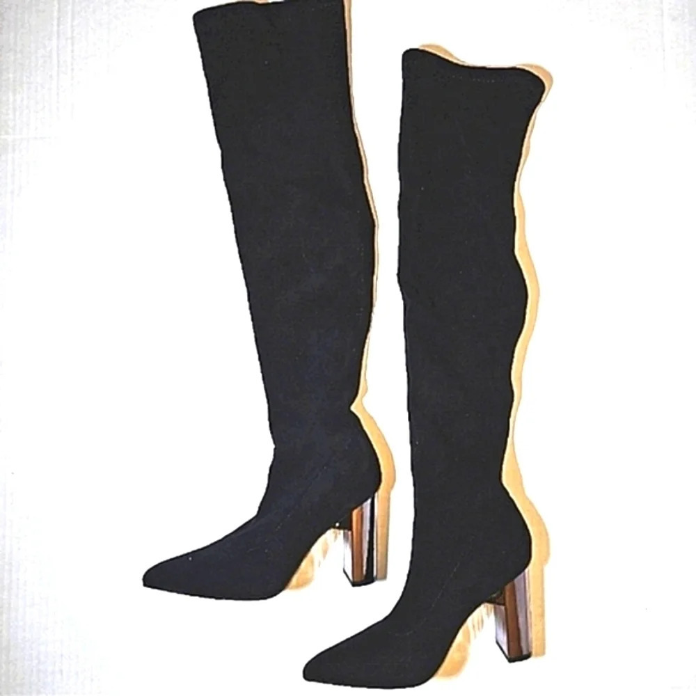 Elegant Black Heeled Boots